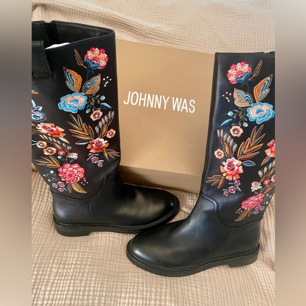 🤩 Johnny Was Bianca Black Tall Shaft Boots with Floral Embroidery. Size 10. - Picture 5 of 8